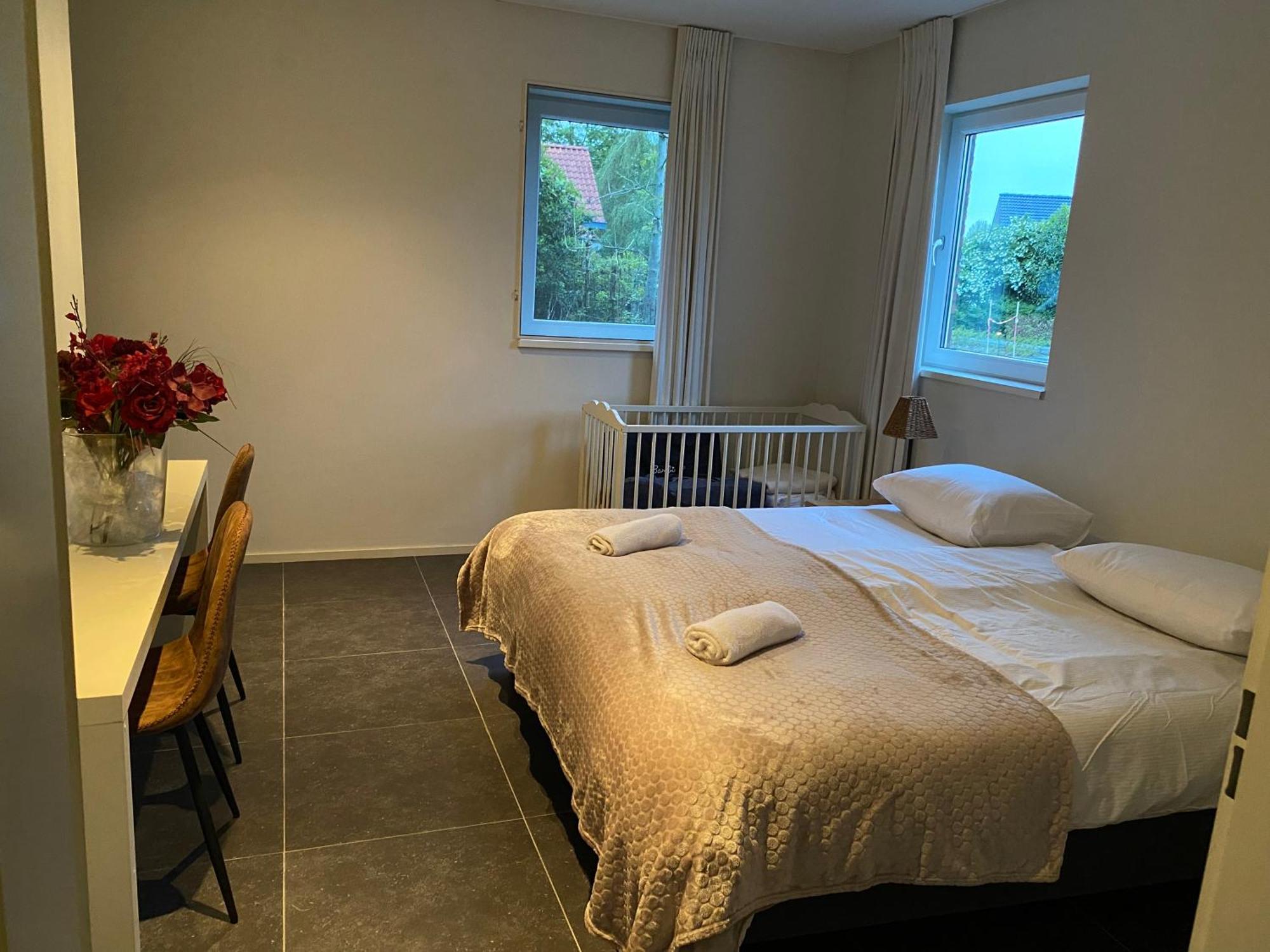 Villa Riverside Met Hottub, Eigen Aanlegsteiger, Zwemtrap, Trampoline En Kano'S زيفولد المظهر الخارجي الصورة