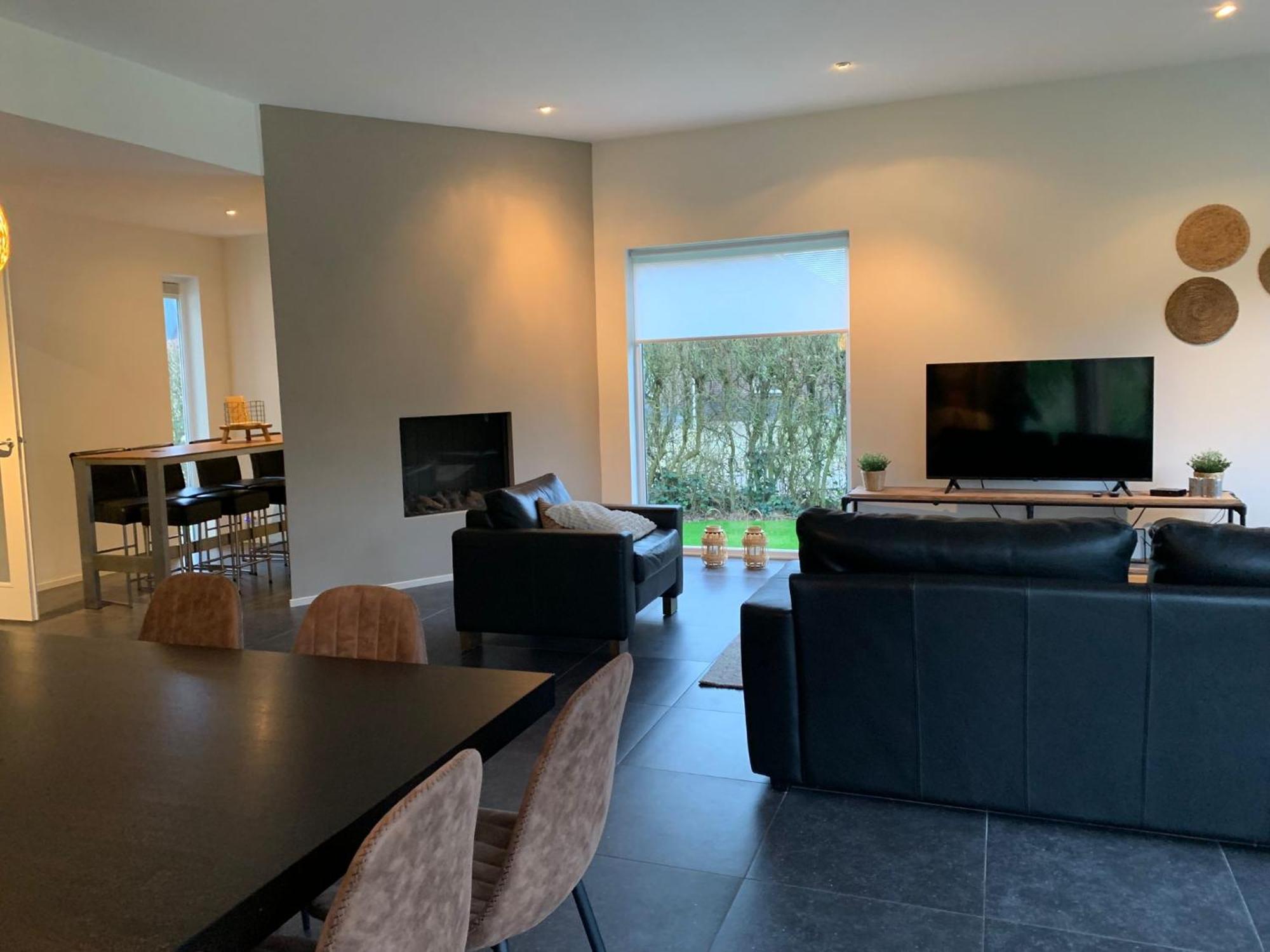 Villa Riverside Met Hottub, Eigen Aanlegsteiger, Zwemtrap, Trampoline En Kano'S زيفولد المظهر الخارجي الصورة